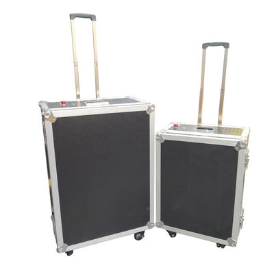 屋外のための手持ち型のクリーニング レーザーの錆取り外し機械セリウム200W 100W